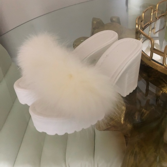 White Fur Platform Sandals NIB - Picture 5 of 5